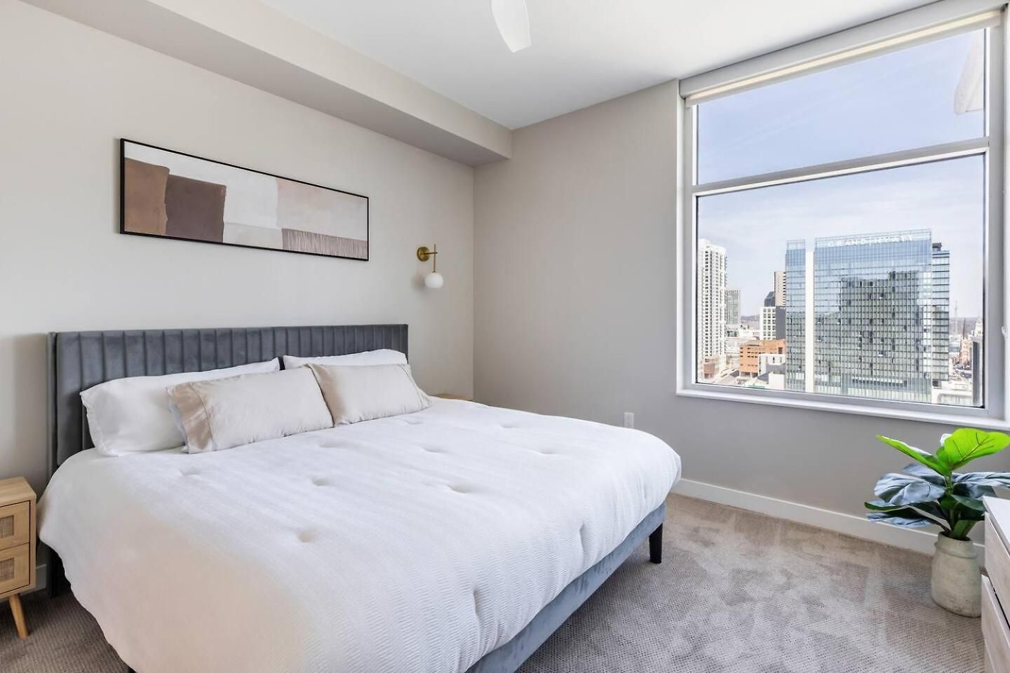 Skyline Views Gulch For 2, Private Balcony Apartment