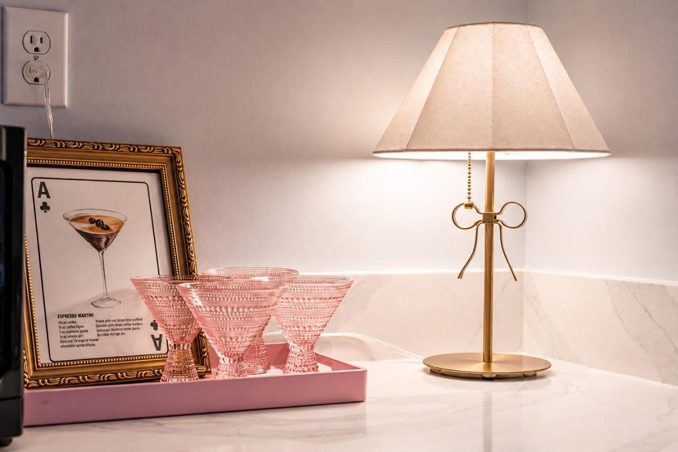 Apartment Sweet & Glam Pop Near Vanderbilt & Downtown *
