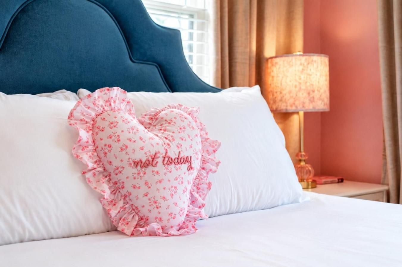 Sweet & Glam Pop Near Vanderbilt & Downtown * Nashville