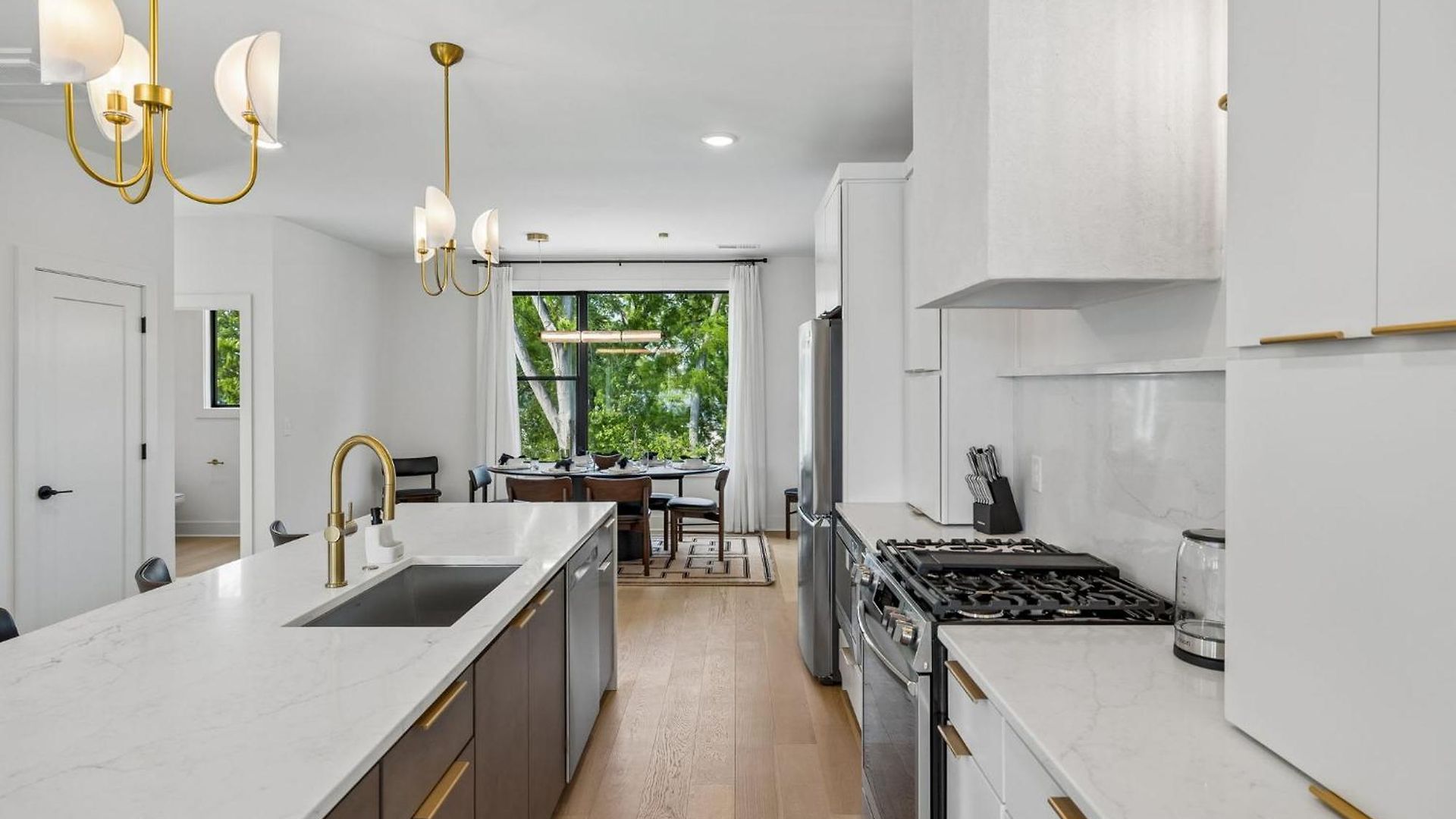 Modern 4br Townhouse Rooftop Lounge *