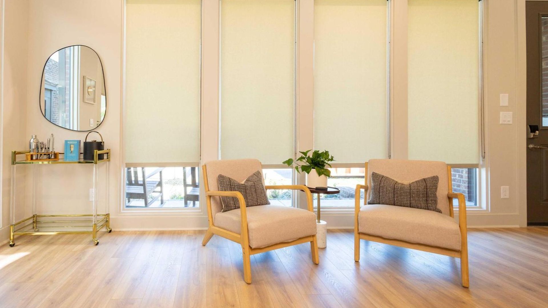 Pool, Hot Tub, Sauna & Firepit- 7 Min To Broadway Apartment Nashville