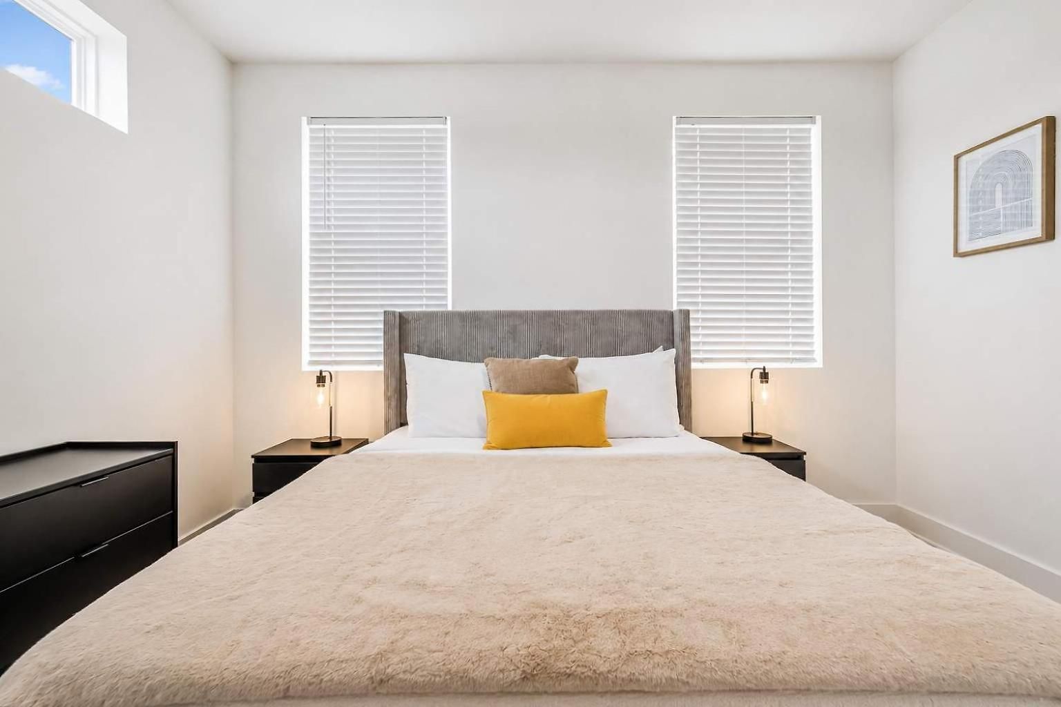 Modern Townhome With Garage & Ev Charger * Nashville