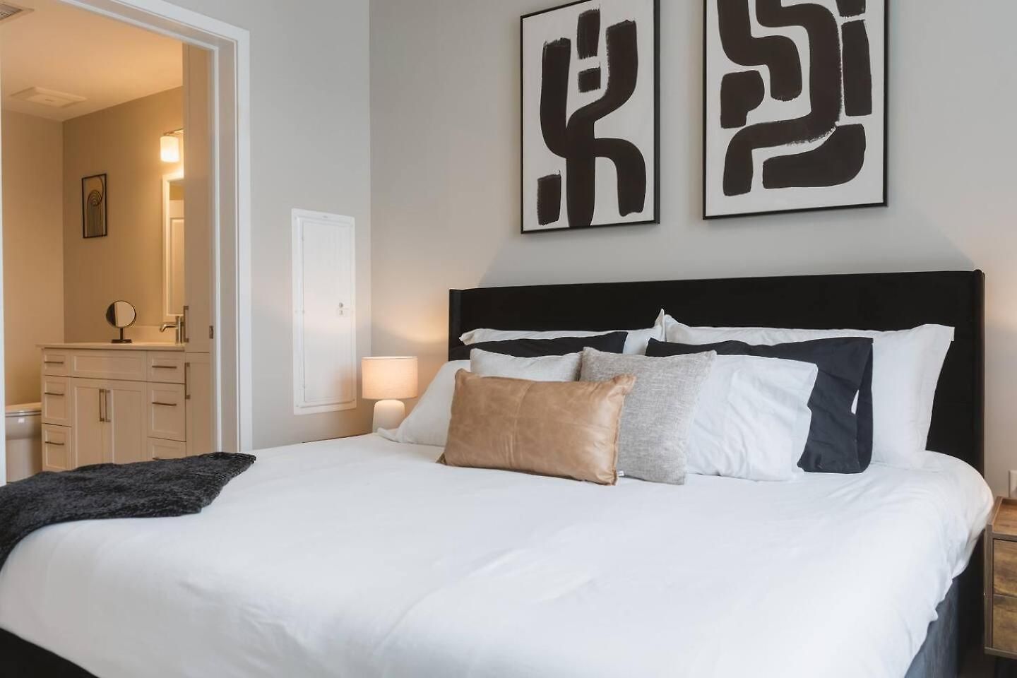 Apartment Sky-high Luxury W/ 26th-floor Lounge & Pool *