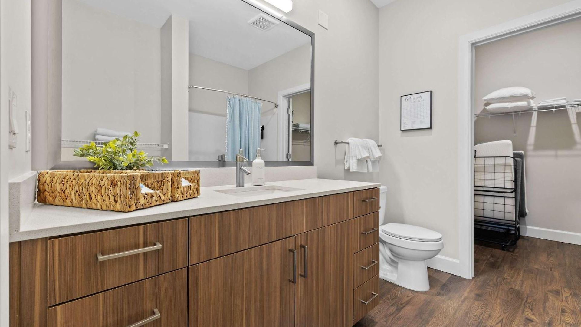 2br Near Broadway W Fireplace & Pool Apartment Nashville