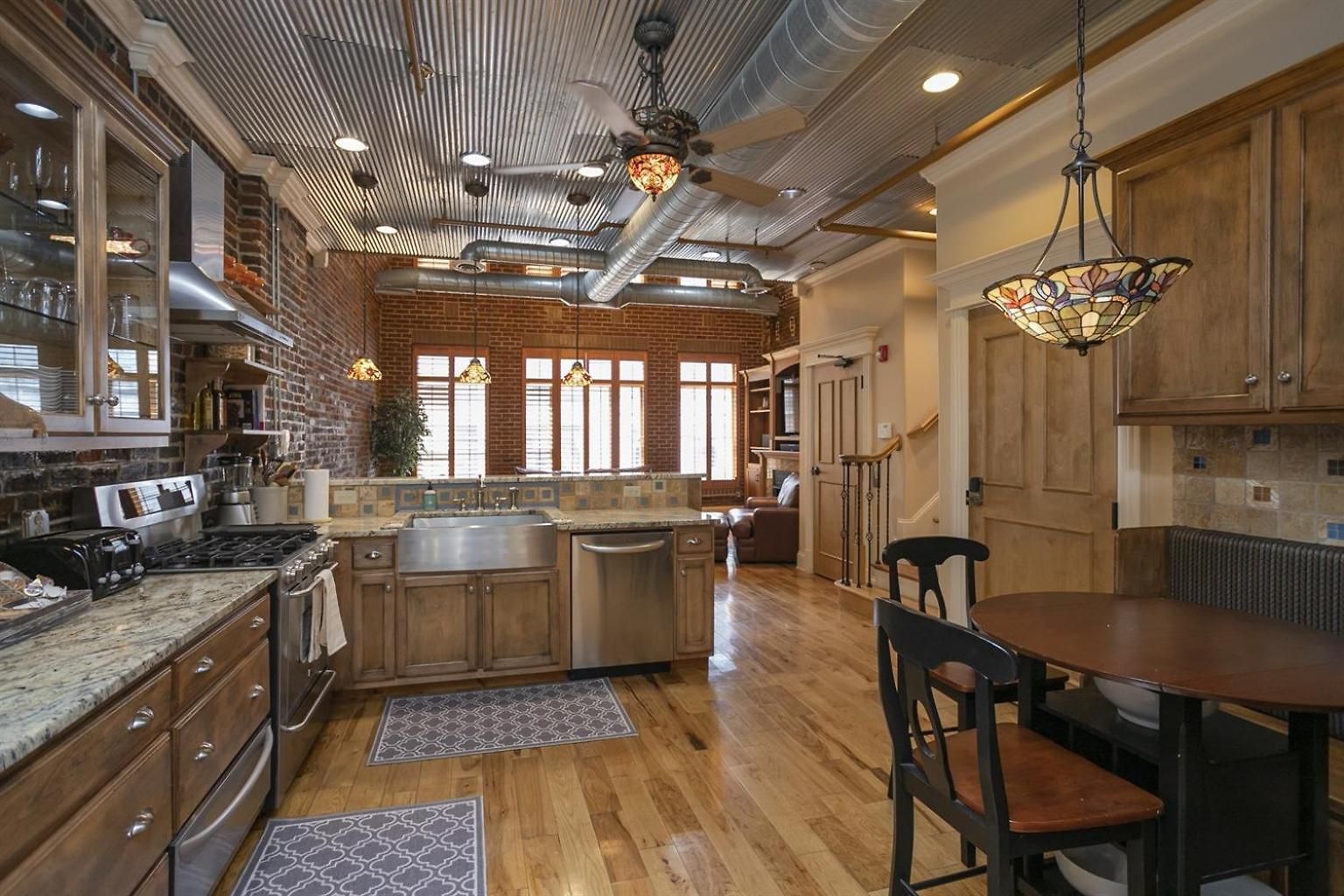 Holiday home The Titan Penthouse Nashville-rooftop Hot Tub Printer's Alley-steps To Broadway