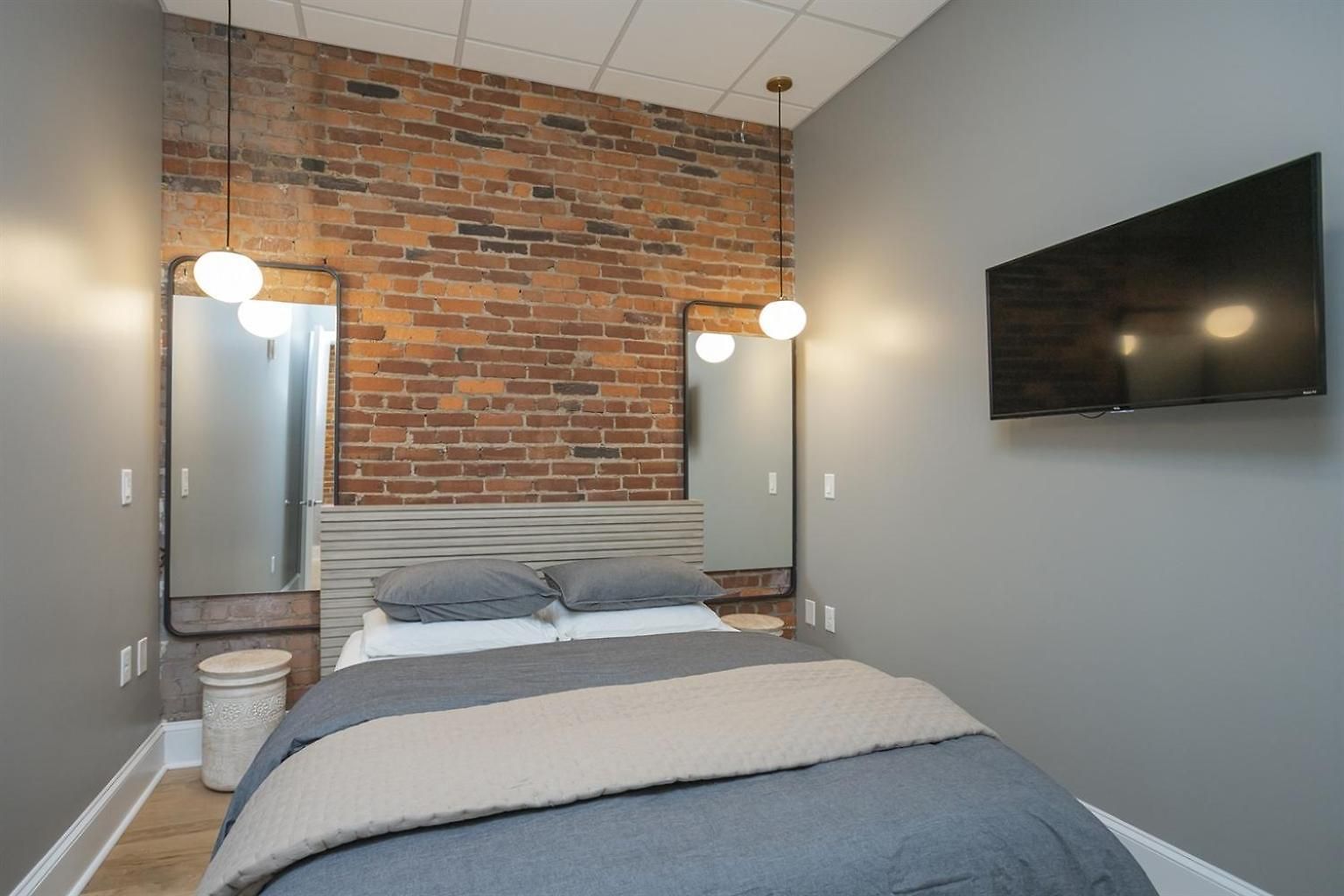 The Record -steps To Broadway & Printers Alley Holiday home