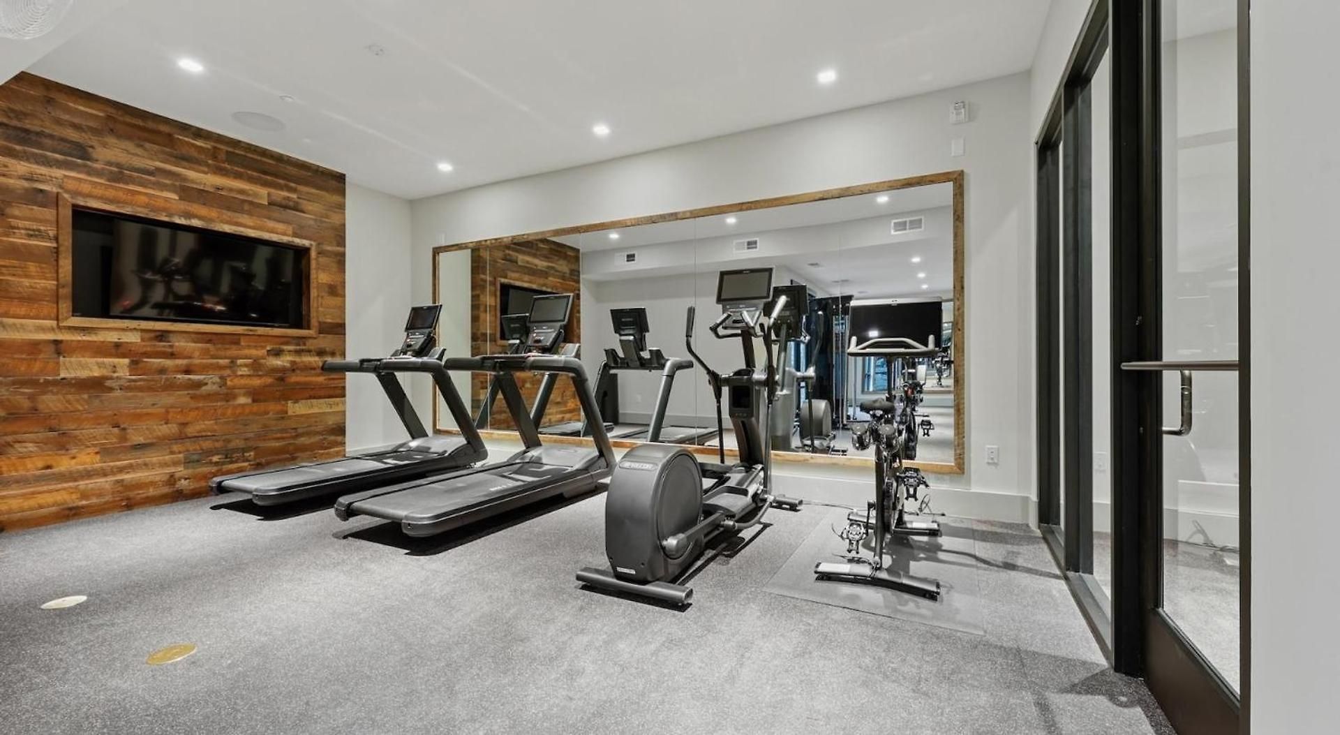 Landing Beautiful 2Bd Gym Courtyard * Nashville