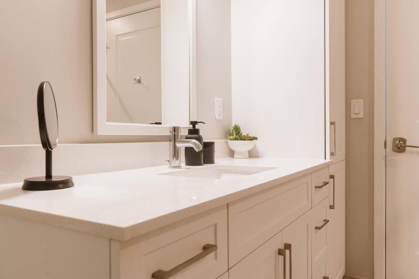 Apartment Sky-high Luxury W/ 26th-floor Lounge & Pool *