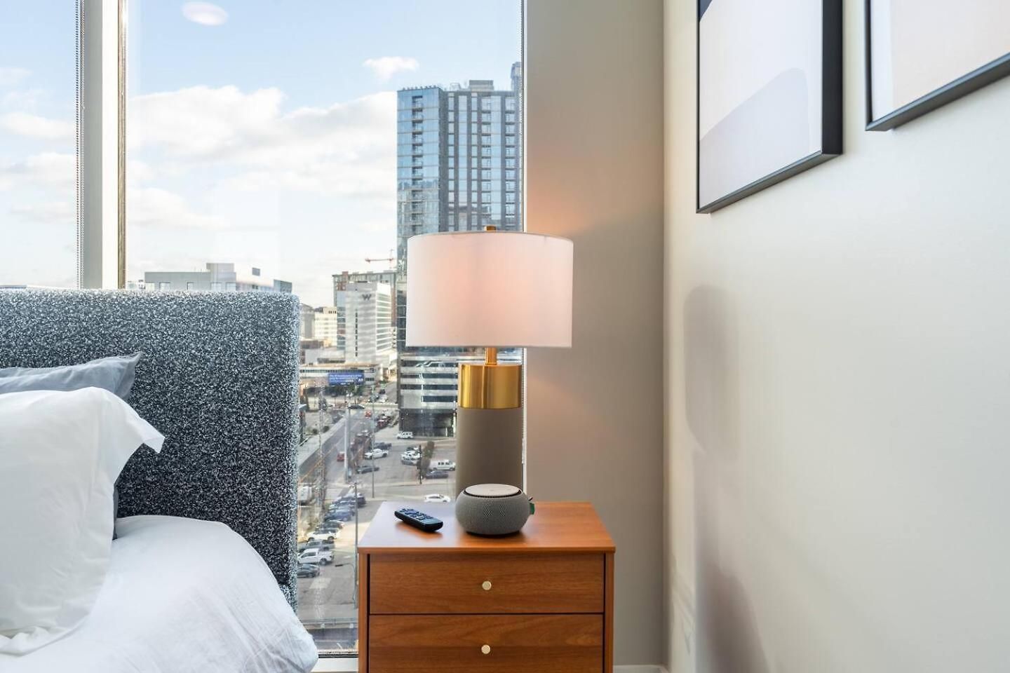 Luxury Gulch Skyline Views, Pool, Parking * Nashville