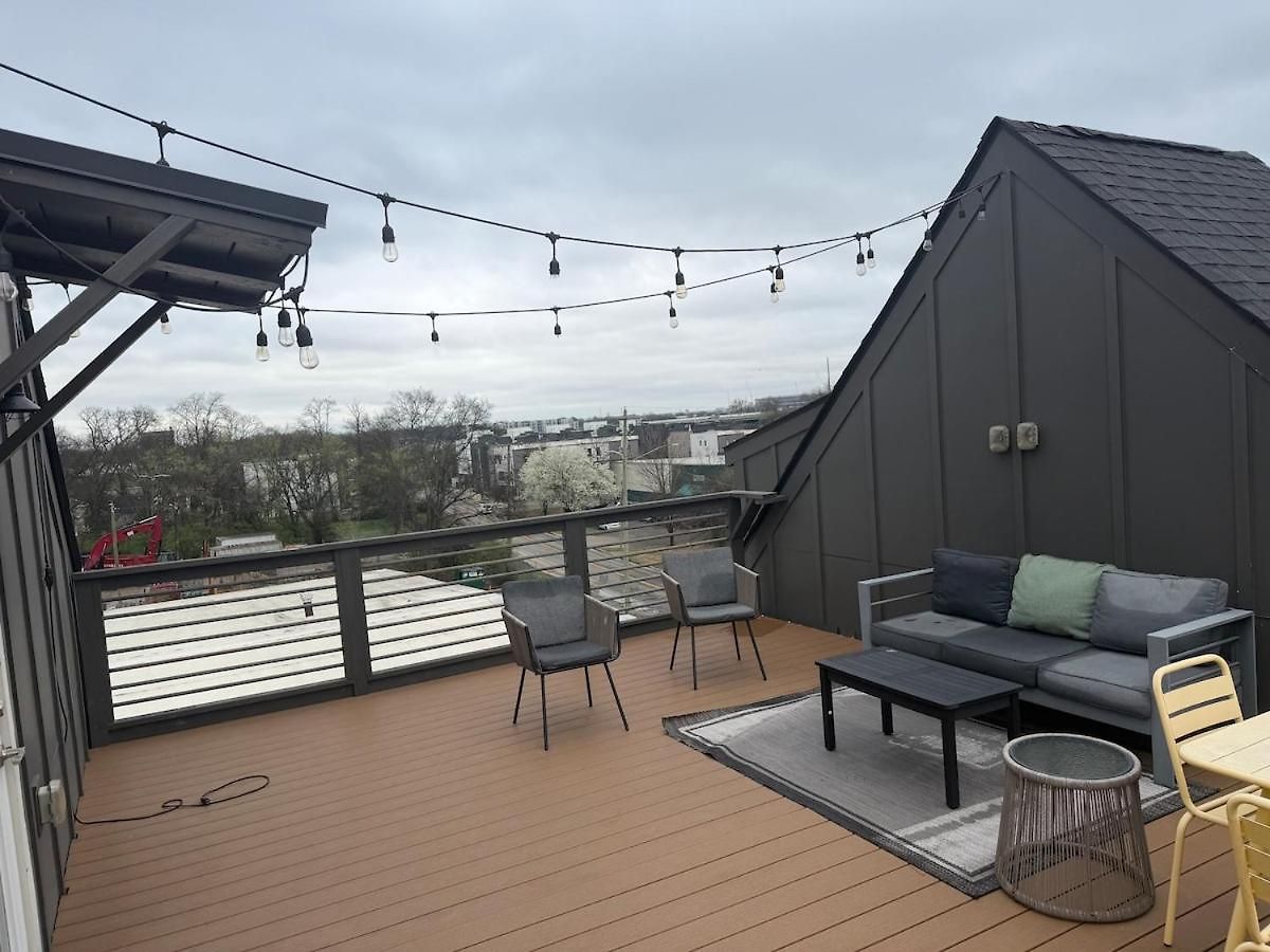 Rooftop Skyline View-close To Broadway-sleeps 8 Nashville