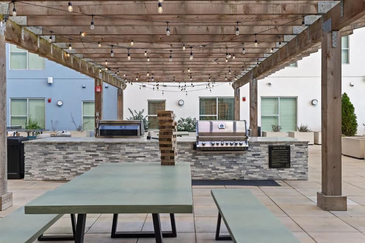 2br Near Broadway W Fireplace & Pool * Nashville