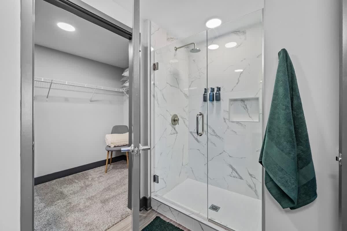 Modern 2br Retreat Sylvan Park Near Broadway Apartment *
