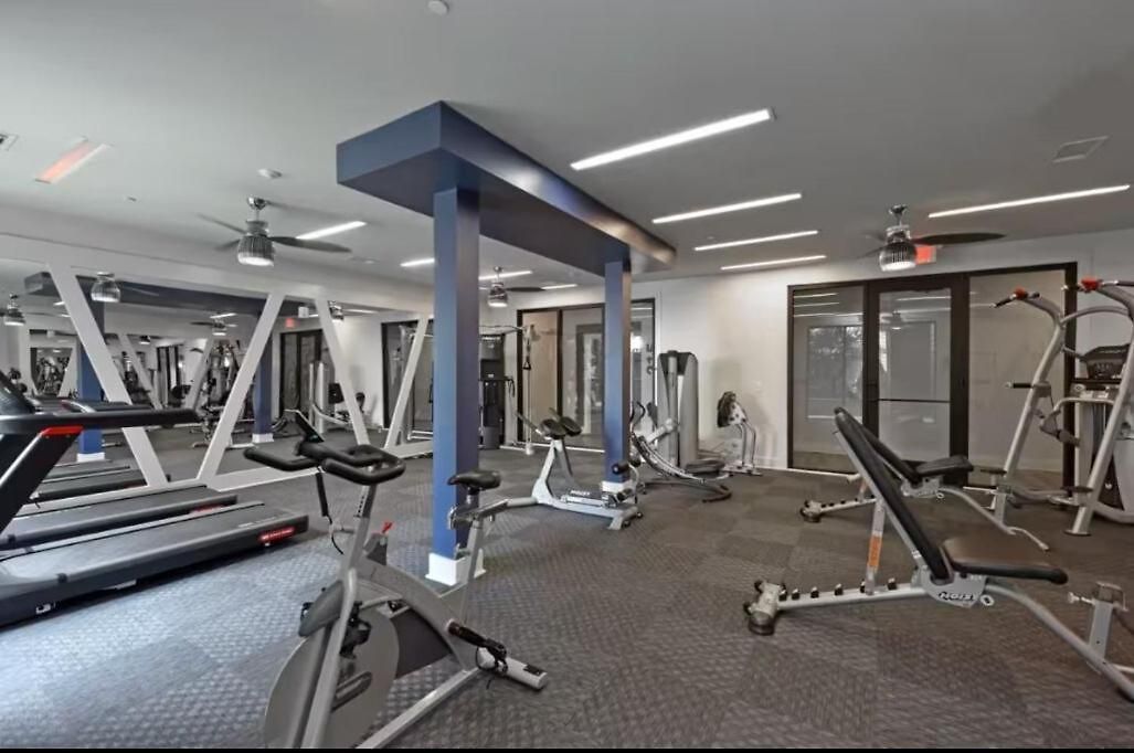 The Midnight Parthenon - 5 Min To Broadway - Midtown Apartment Nashville