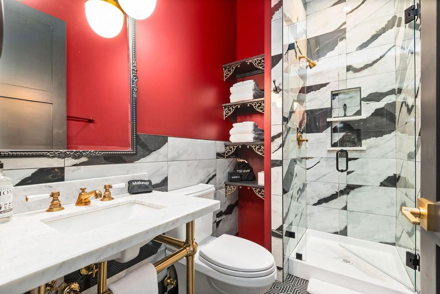 Holiday home The Velvet Songbird Downtown Luxe Sleeps 24 *