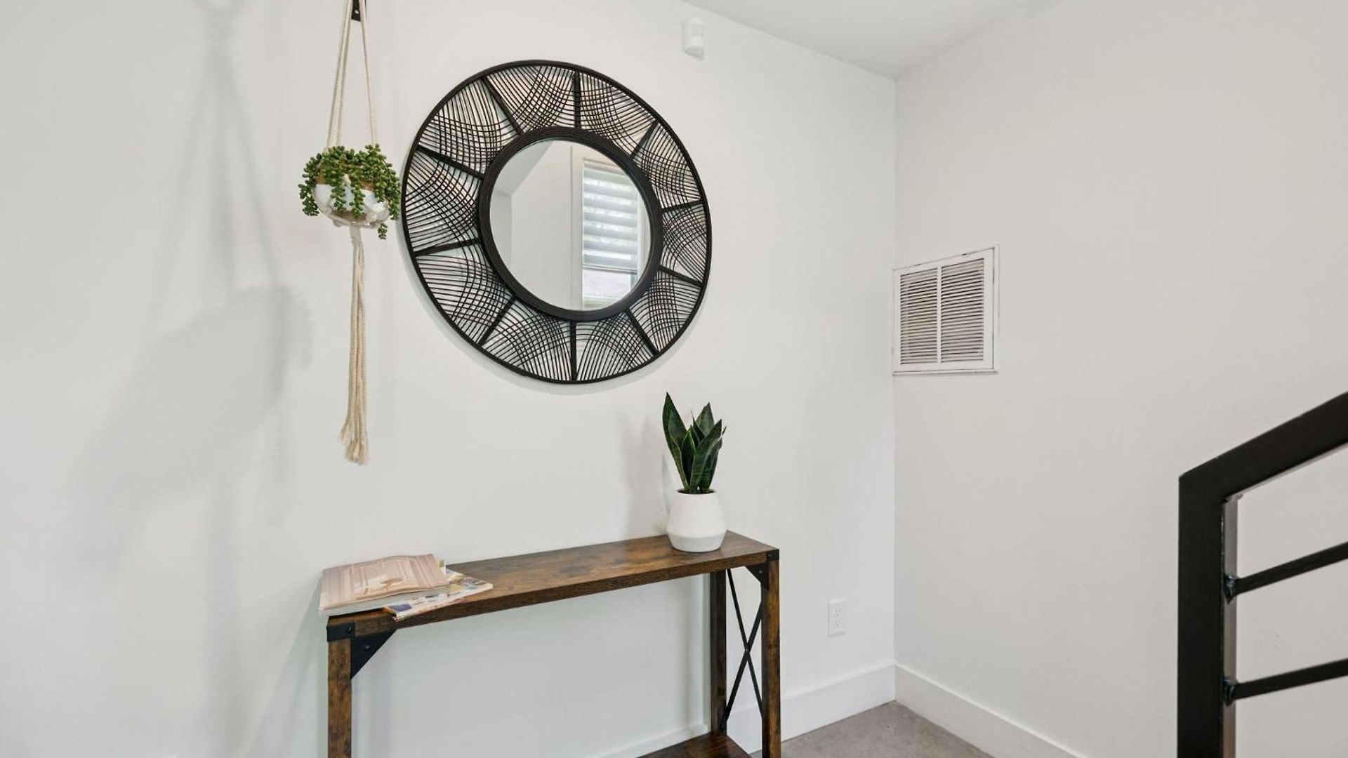 Modern Townhouse Close To Broadway Apartment *