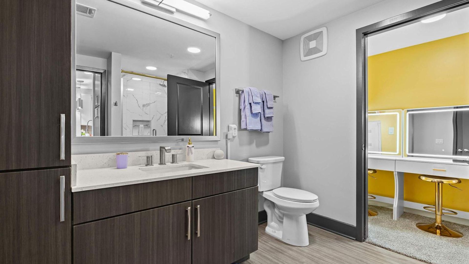 Apartment Vibrant Retreat Pool And Glam Nashville