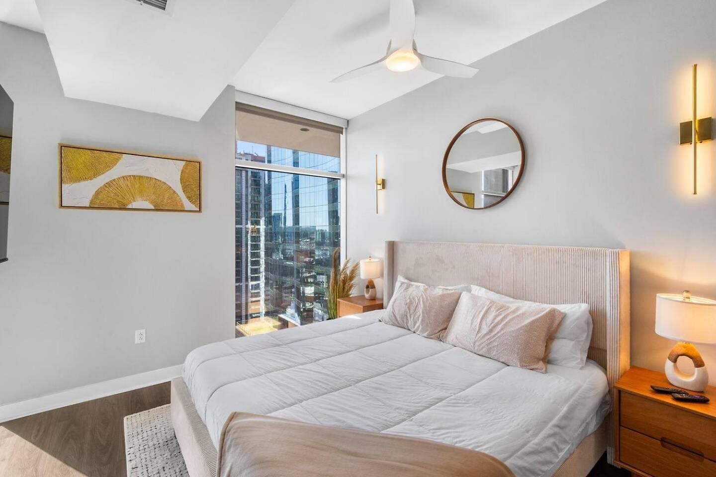 Apartment Lux In The Gulch Walkable Stay, Parking *