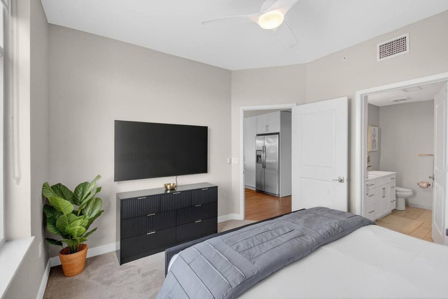Broadway Views Lux Gulch Condo+ Private Balcony Nashville