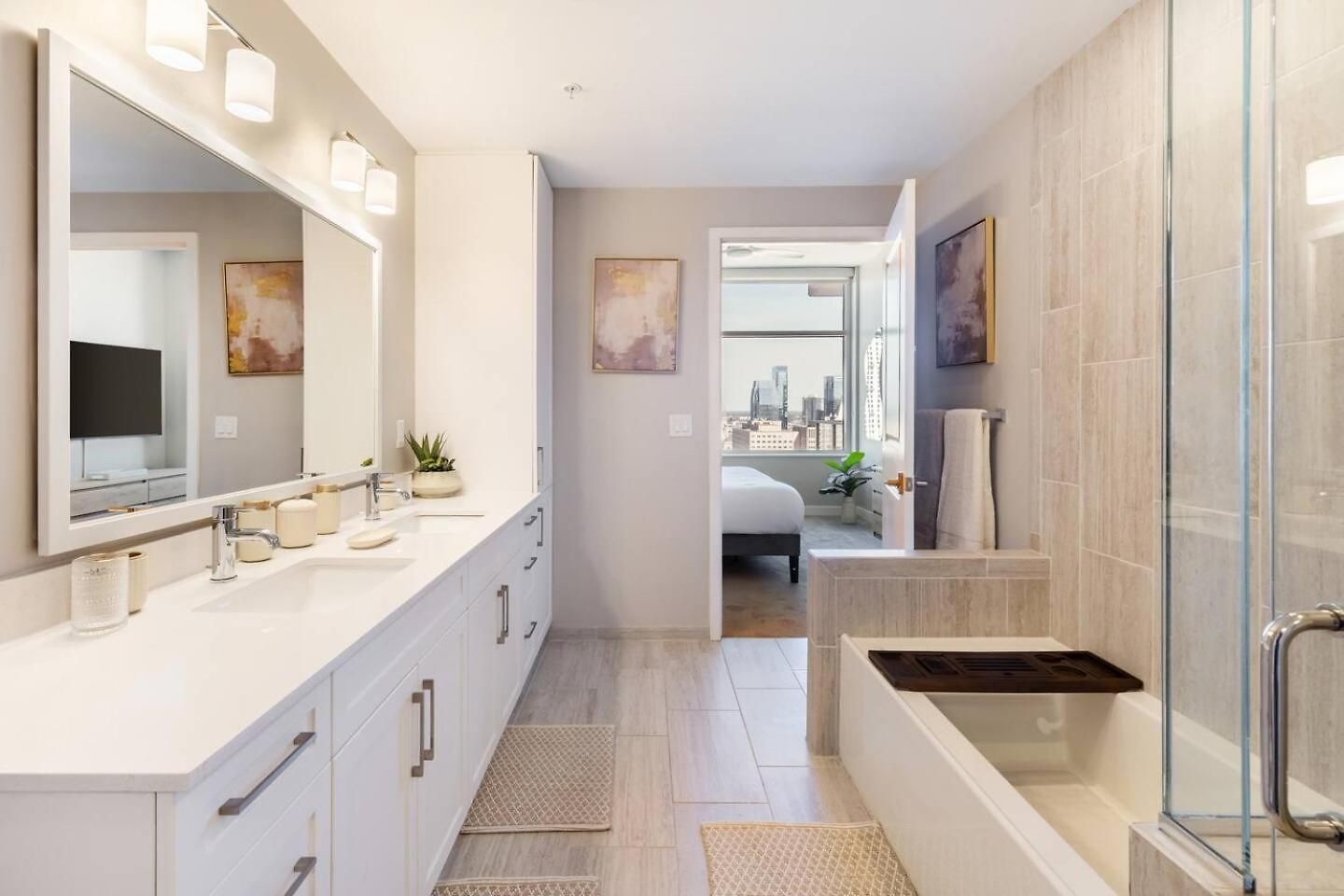 Skyline Views Gulch For 2, Private Balcony Apartment *