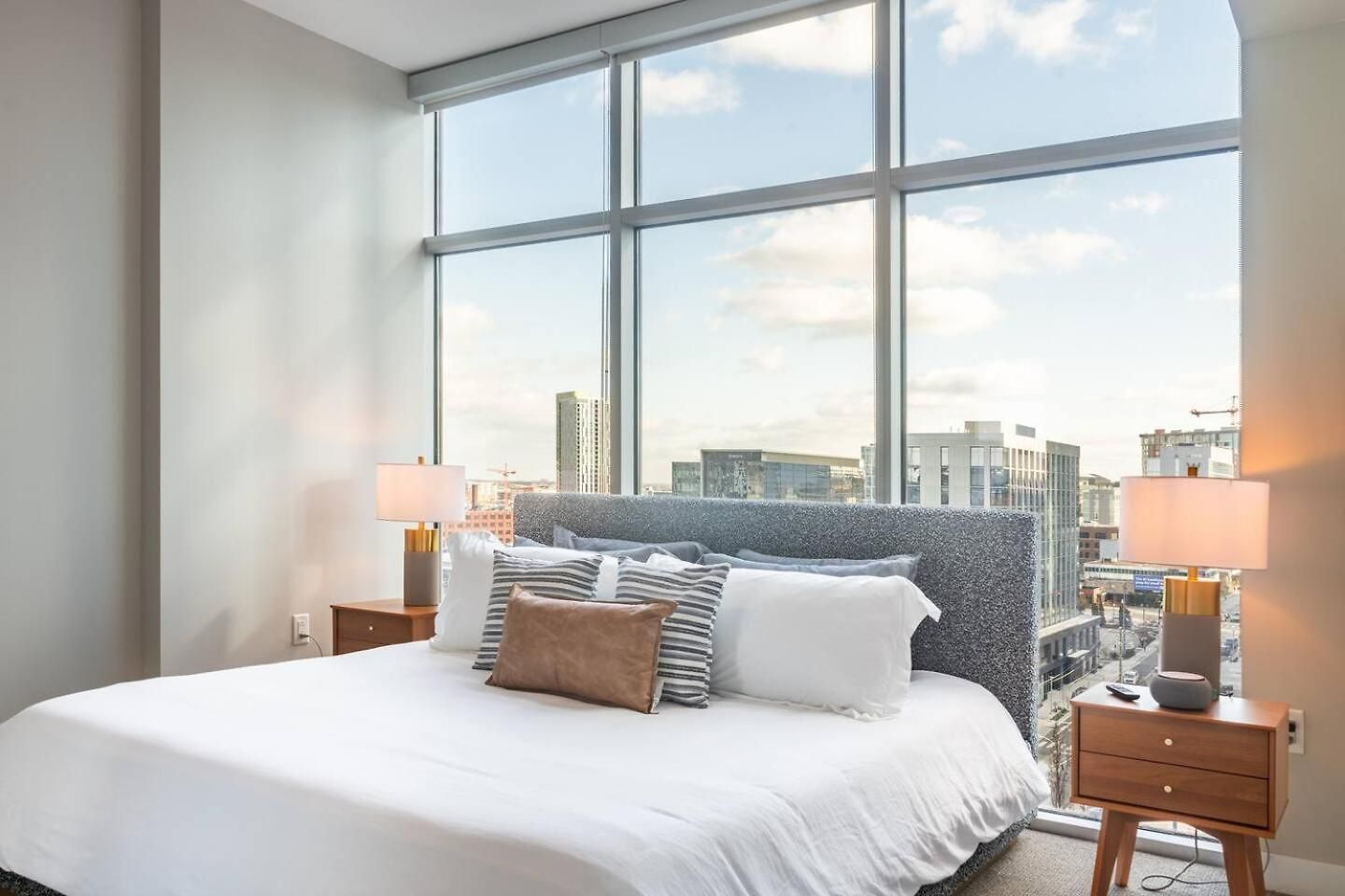 Apartment Luxury Gulch Skyline Views, Pool, Parking Nashville