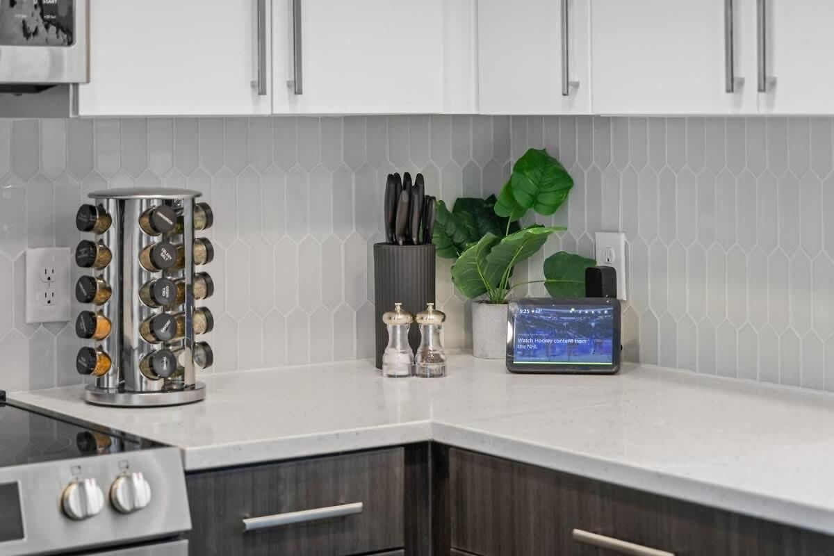 View Getaway 2br Near Broadway & Gulch