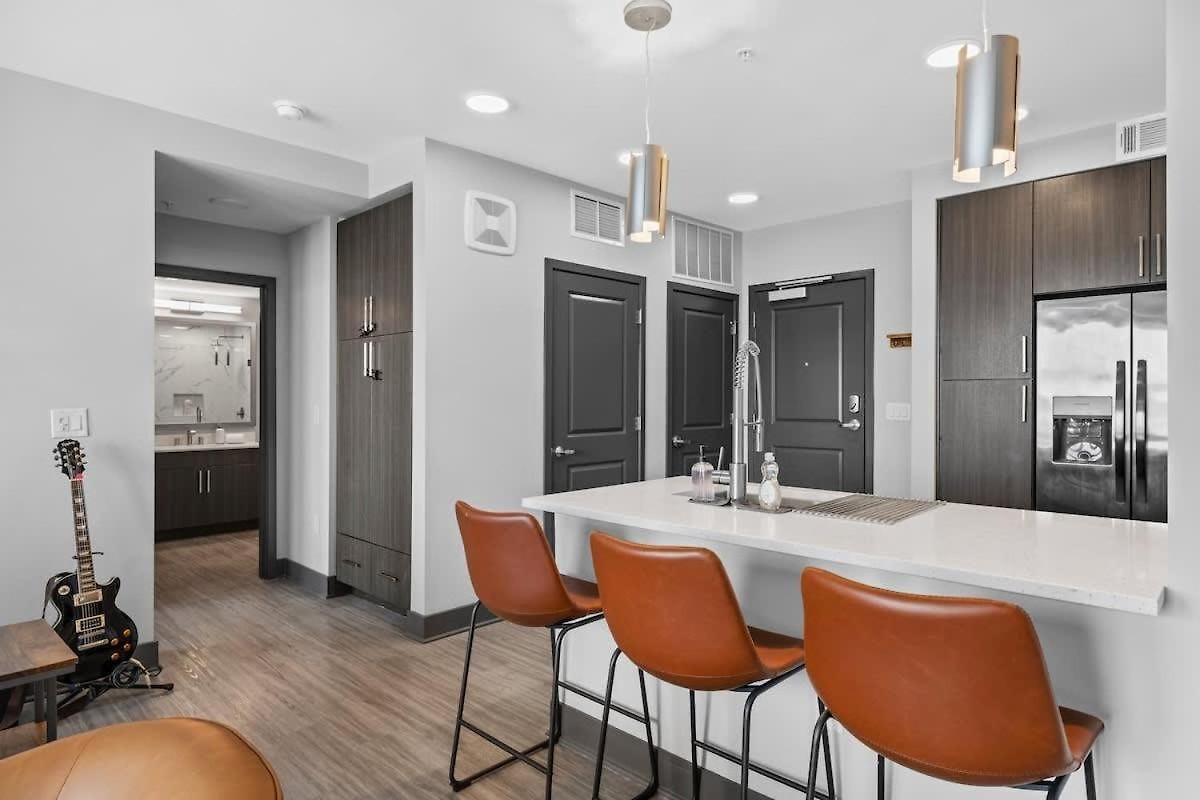 Stylish 2br Near Sylvan Park- Music Views Apartment Nashville