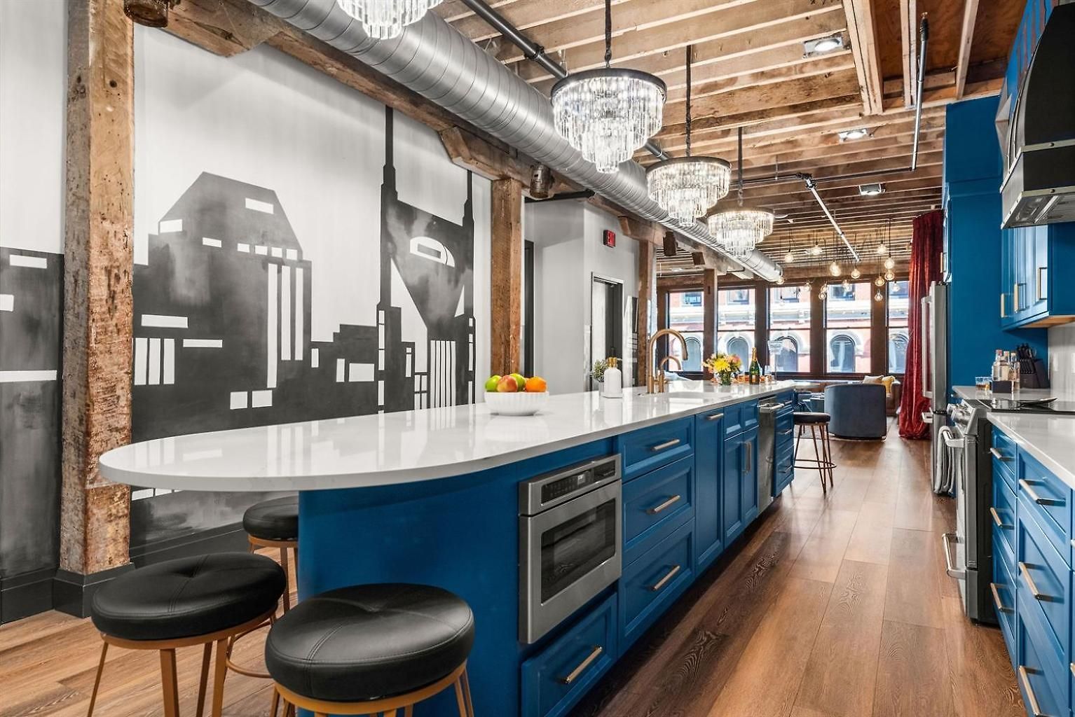 Holiday home The Velvet Vault-luxury Downtown Loft With River View & Walk To Broadway *