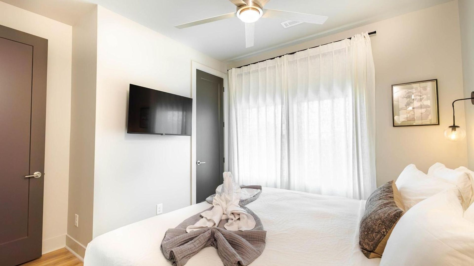 Apartment Noa | Pool, Sauna, & Rooftop Views