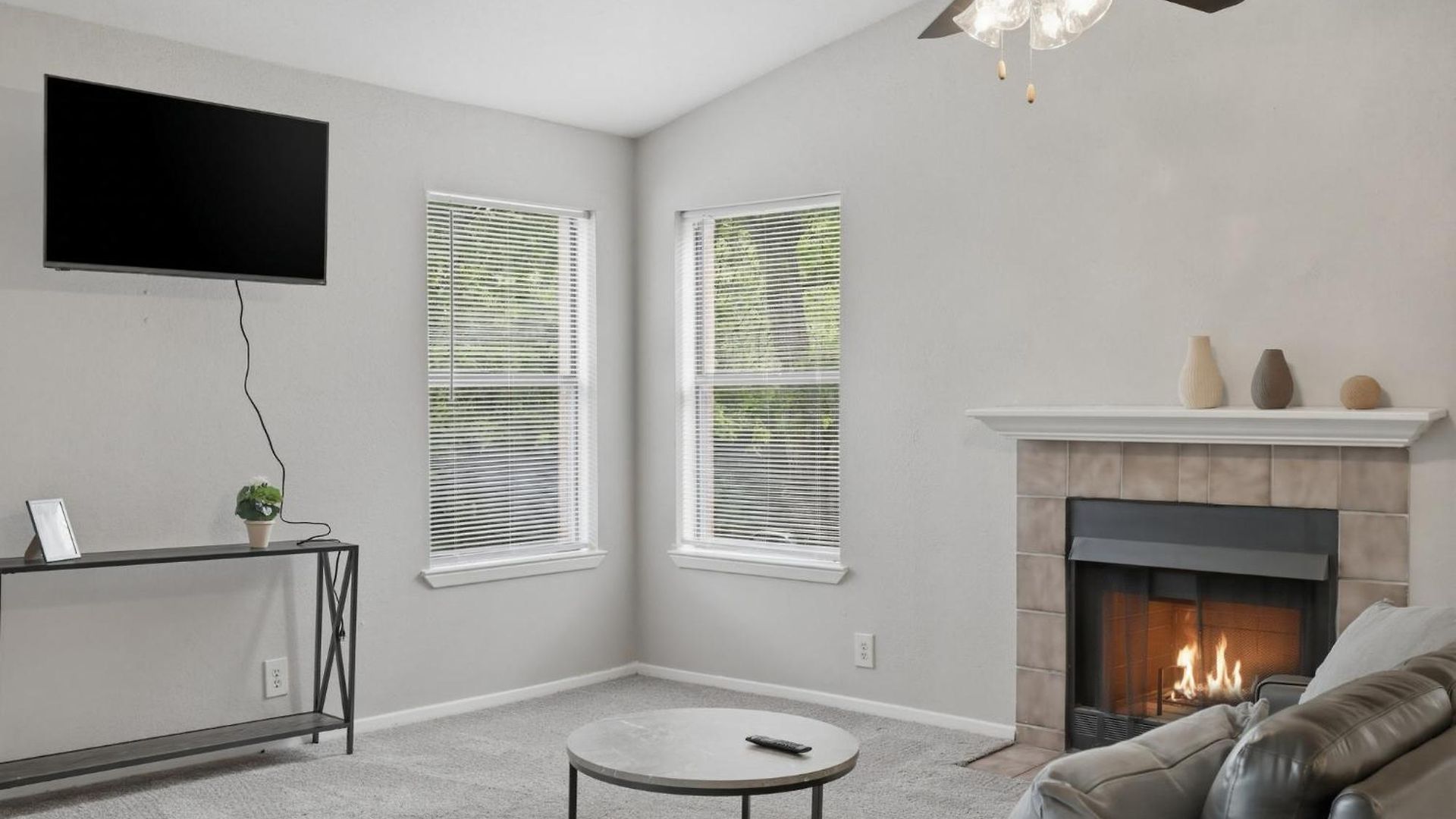 Cozy Retreat Near Airport & Hotspots