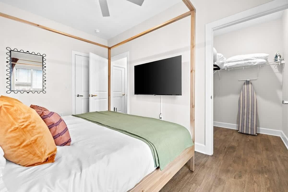 Modern 2br W 2 King Beds Near Broadway Nashville