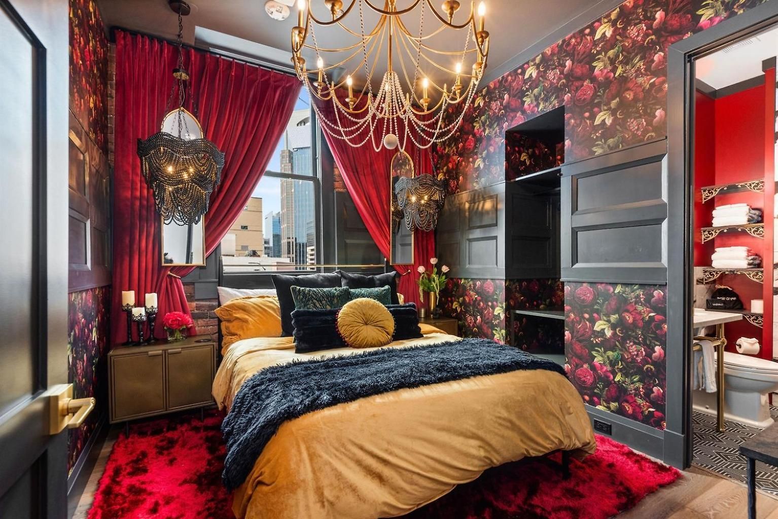 The Songbird-luxury Penthouse Steps To Broadway Holiday home
