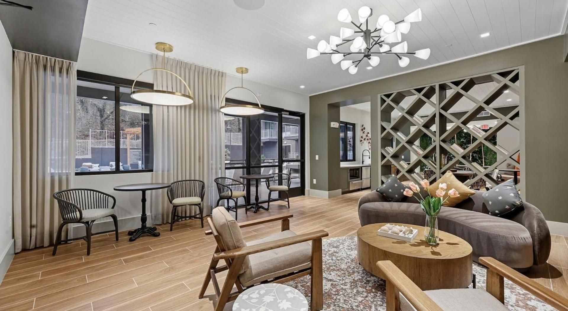 Landing Beautiful 2Bd Gym Courtyard Apartment Nashville