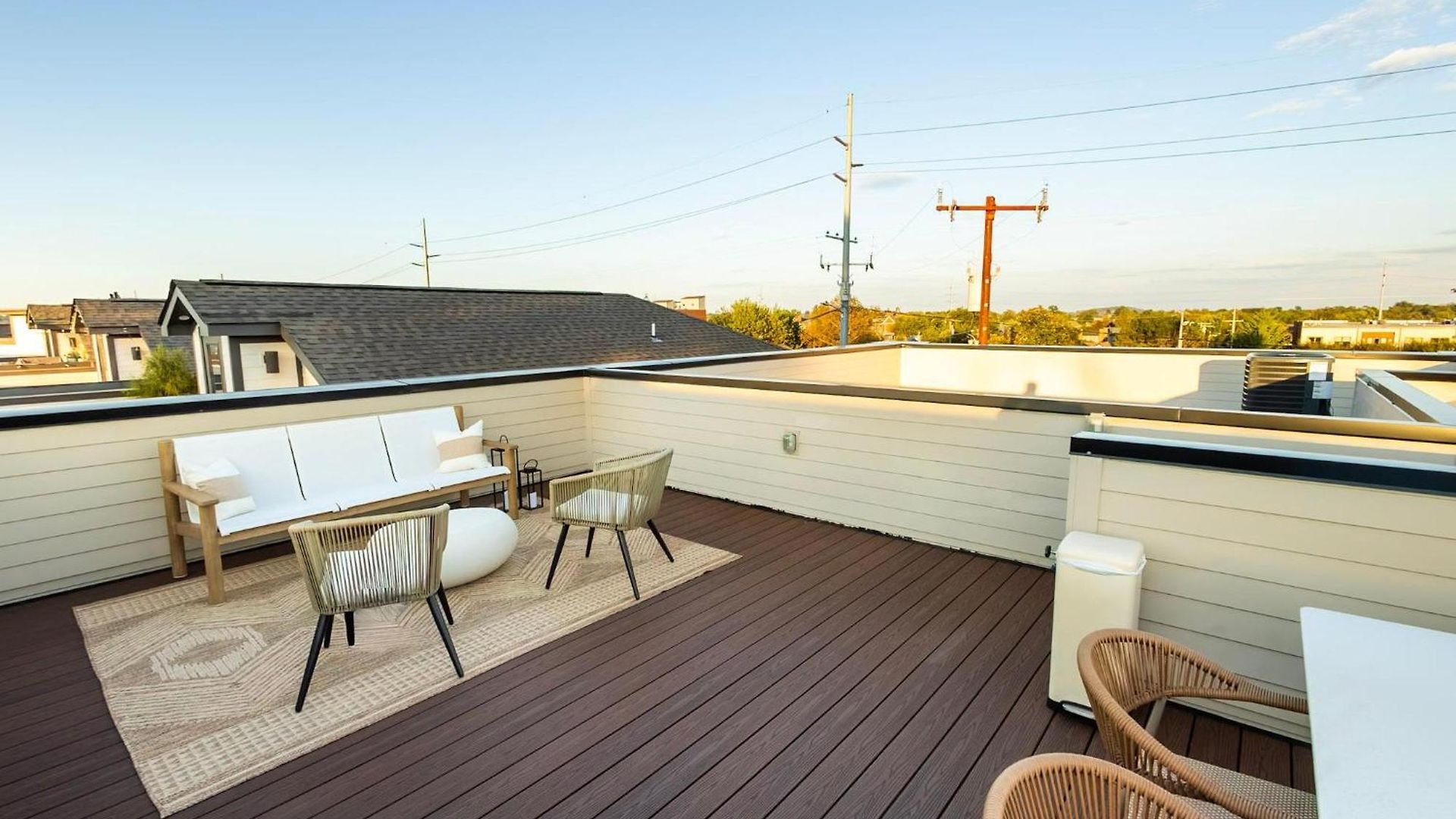 Work & Unwind | Pool, Sauna & Fitness Nashville