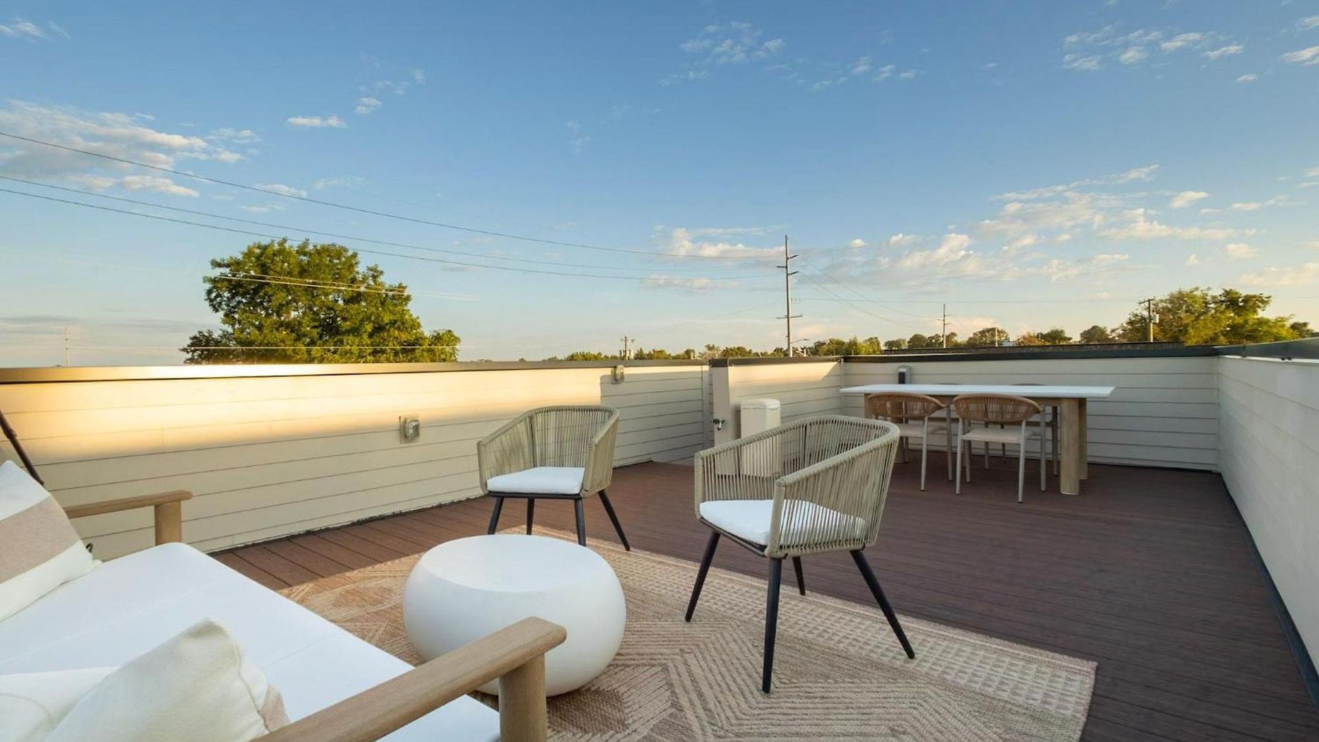 Work & Unwind | Pool, Sauna & Fitness Nashville