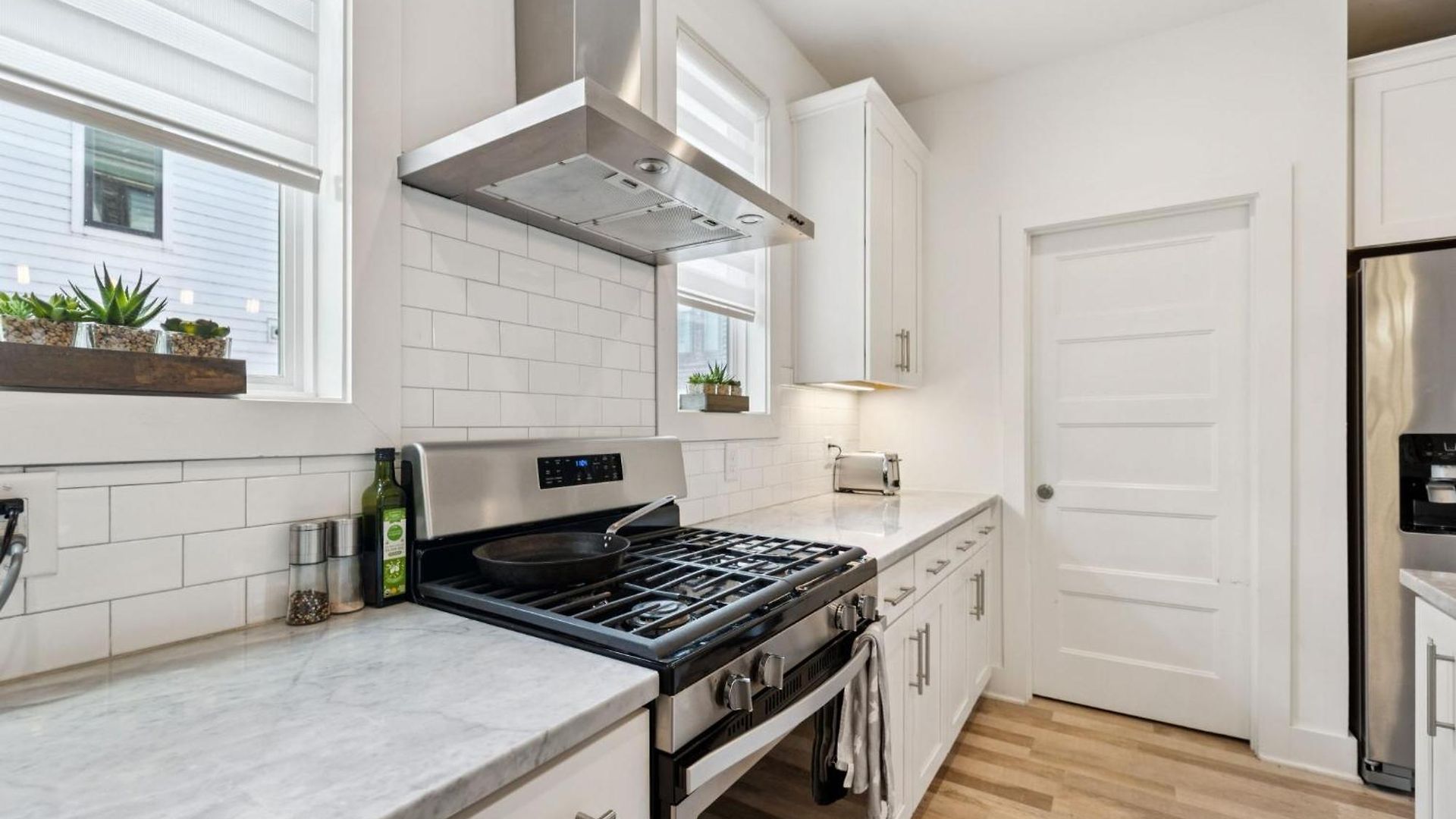 Apartment Modern Townhouse Close To Broadway