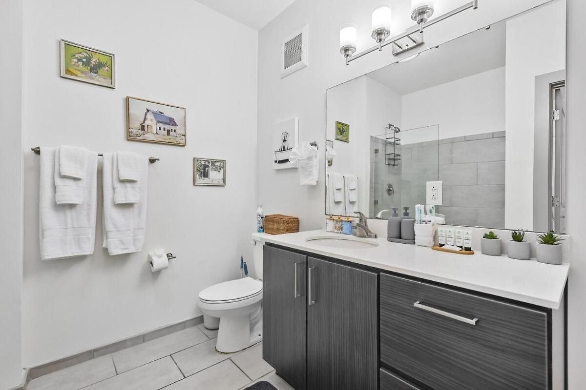 Midtown - 5 Min To Broadway - Free Secured Parking - Pool Apartment Nashville