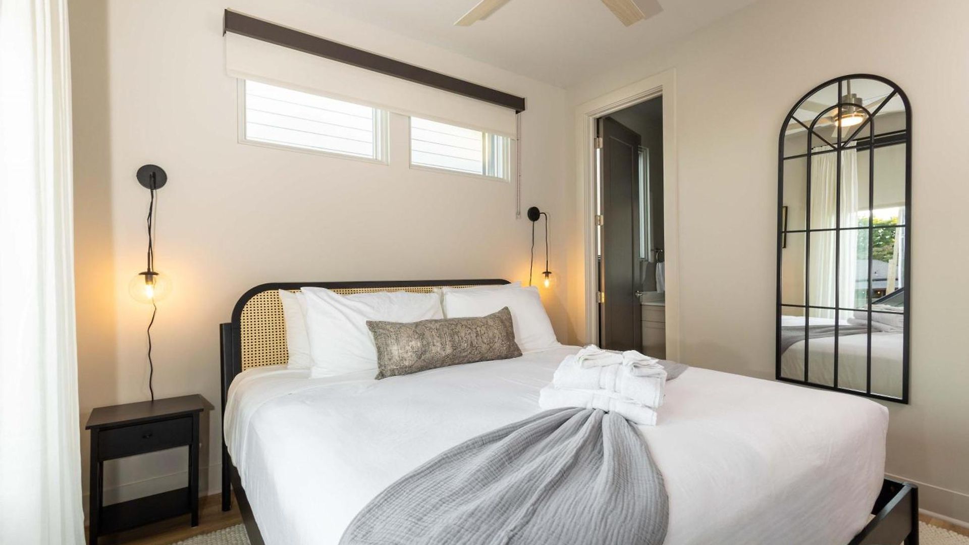 Apartment Pool, Hot Tub, Sauna & Firepit- 7 Min To Broadway Nashville