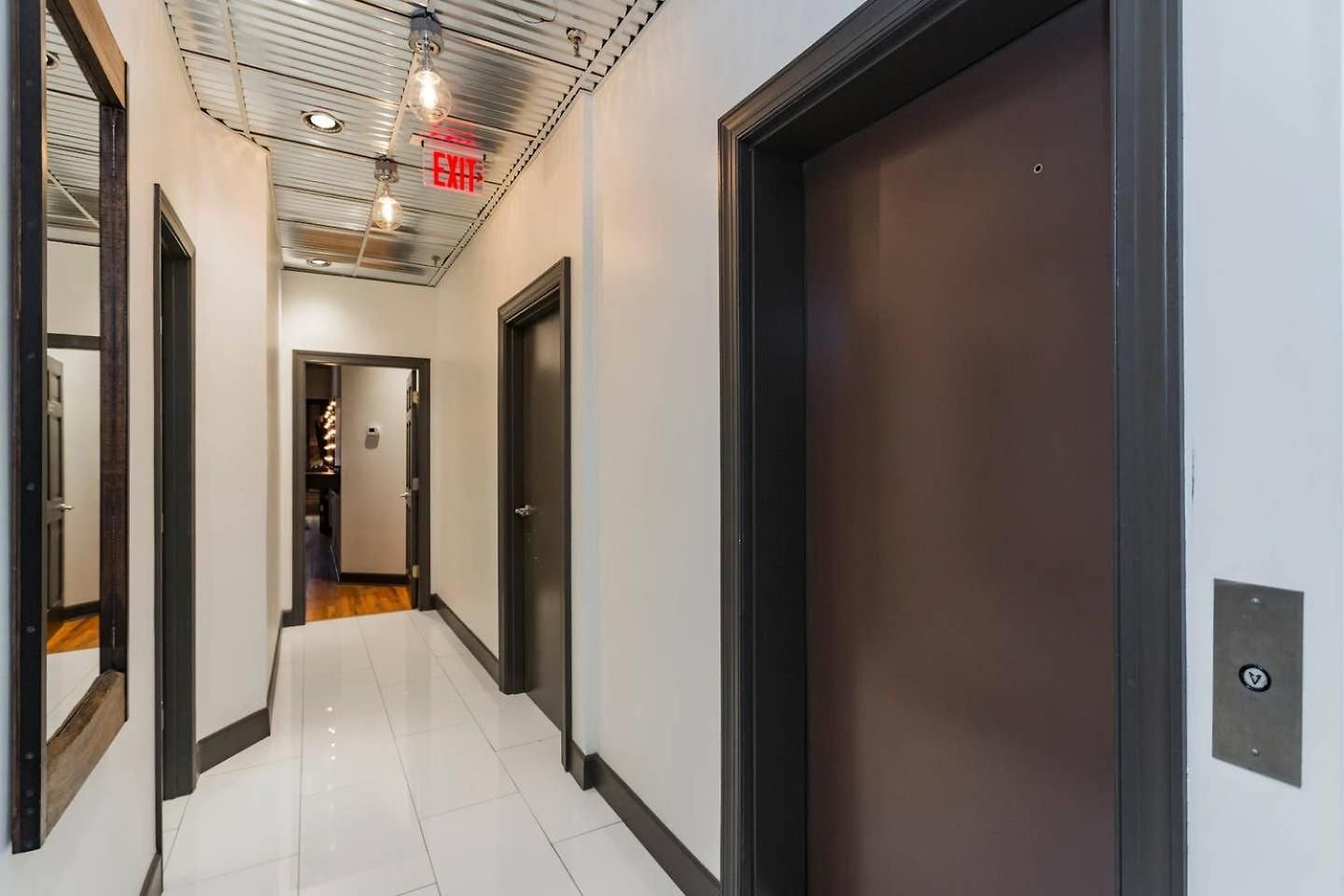 The Library-downtown Luxury Penthouse Printers Alley Steps To Broadway *