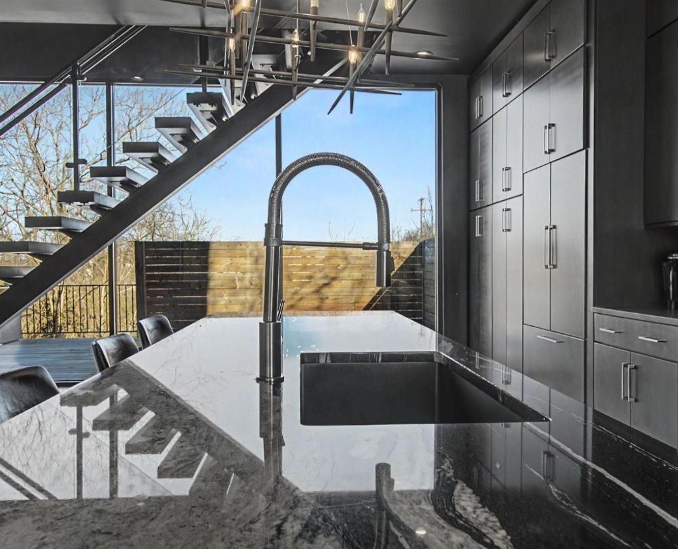 Apartment Modern Oasis Downtown Skyline View Prime