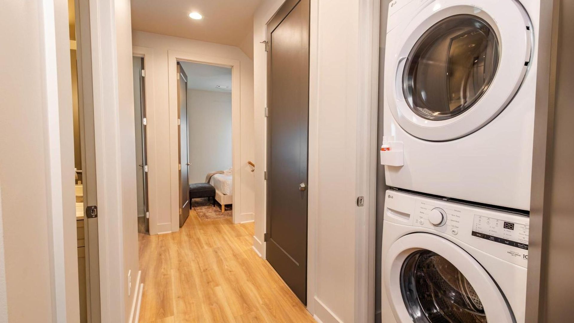 Apartment Modern 4br | Easy To Broadway + Heated Pool Nashville