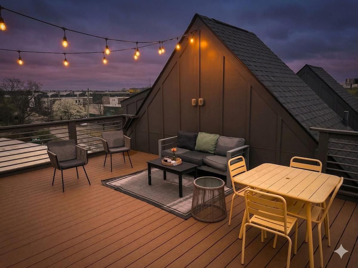 Rooftop Skyline View-close To Broadway-sleeps 8 Apartment