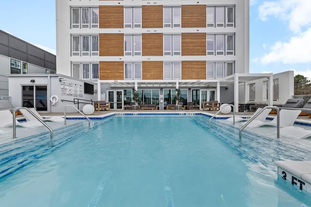 View Getaway 2br Near Broadway & Gulch