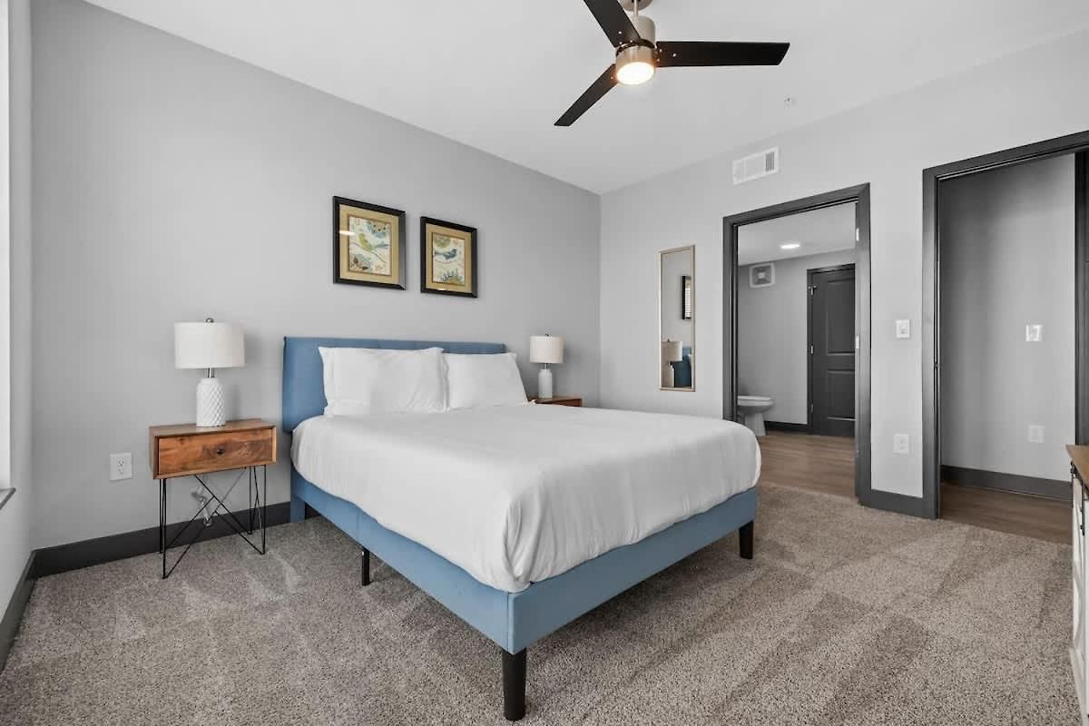 Stylish 2br Near Sylvan Park- Music Views