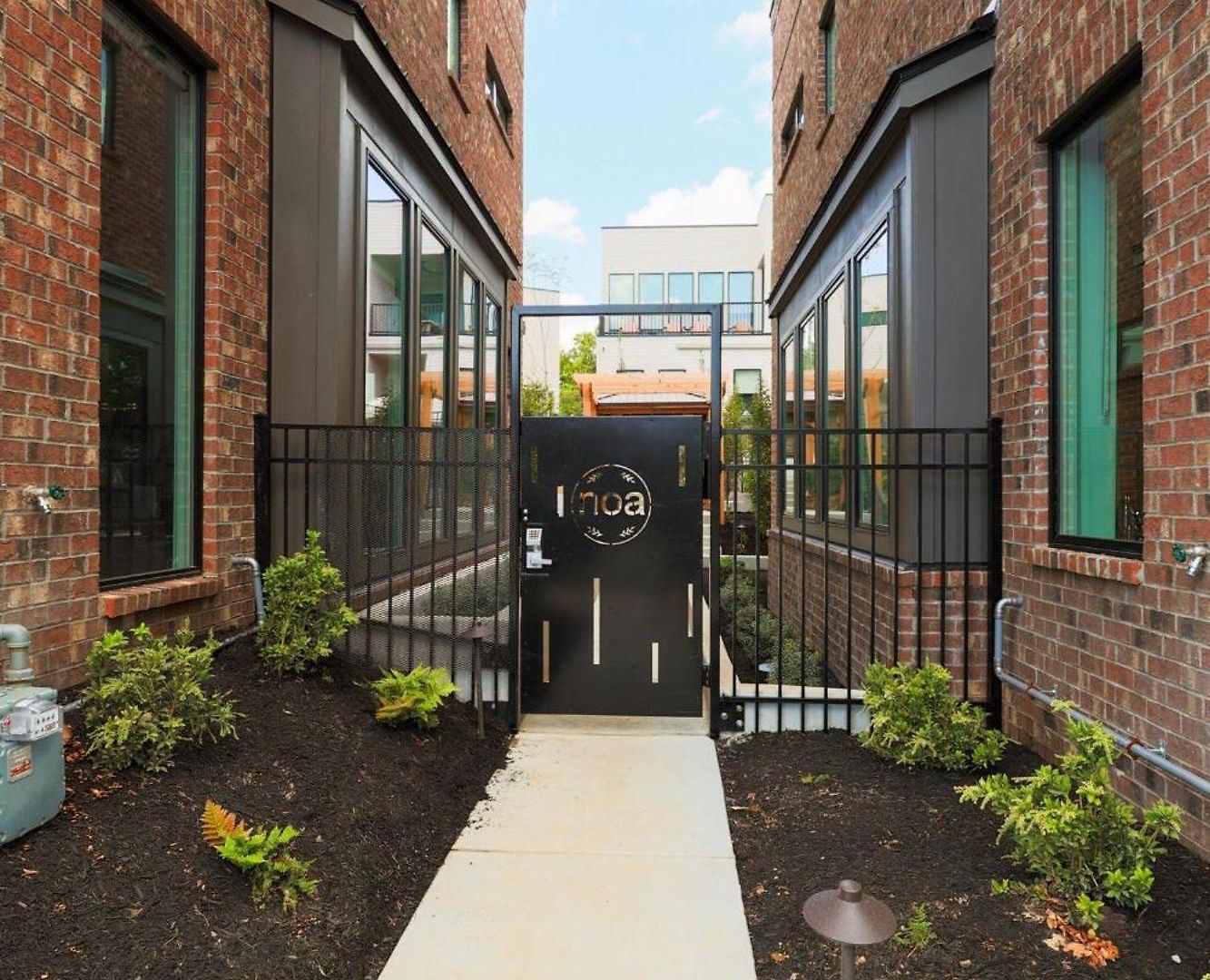Apartment Work & Unwind | Pool, Sauna & Fitness Nashville