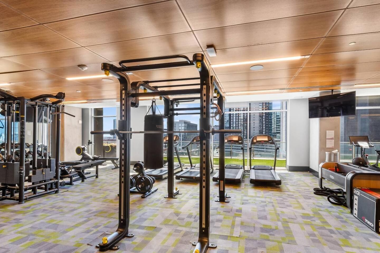 Luxury Pool, Gym & Lounge + Free Parking * Nashville