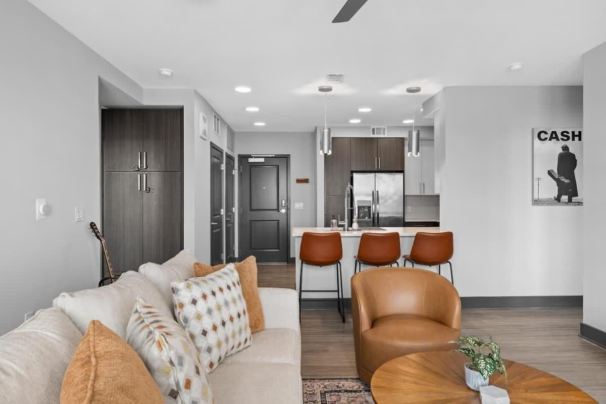 Stylish 2br Near Sylvan Park- Music Views Apartment *