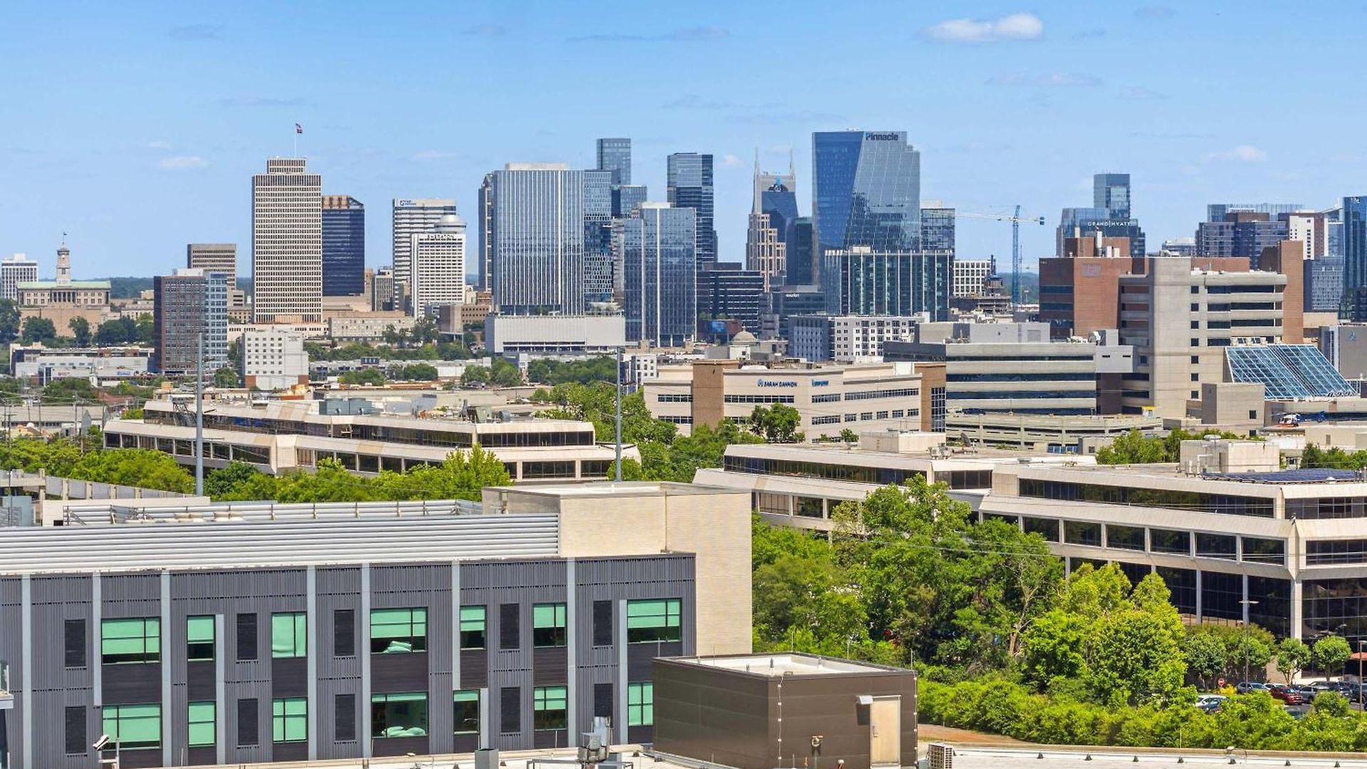 Apartment Stylish 2br W Skyline Views *