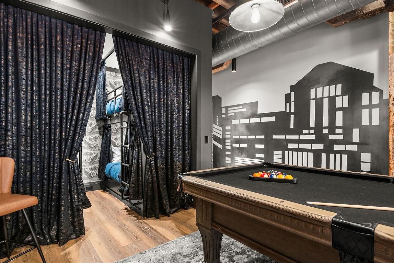 The Velvet Vault-luxury Downtown Loft With River View & Walk To Broadway Nashville