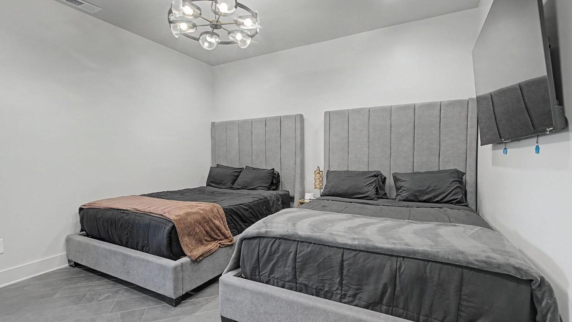 Modern Oasis Downtown Skyline View Prime *