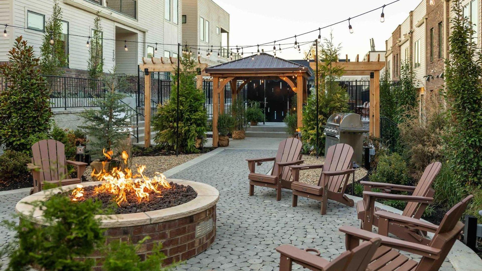 Noa | Pool, Sauna, & Rooftop Views Nashville